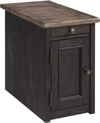 Signature Design by Ashley® Tyler Creek Grayish Brown/Black Chair Side Table