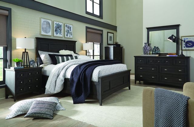 Magnussen® Home Westley Falls Très grand lit Californien à panneau complet avec rails de rangement 2