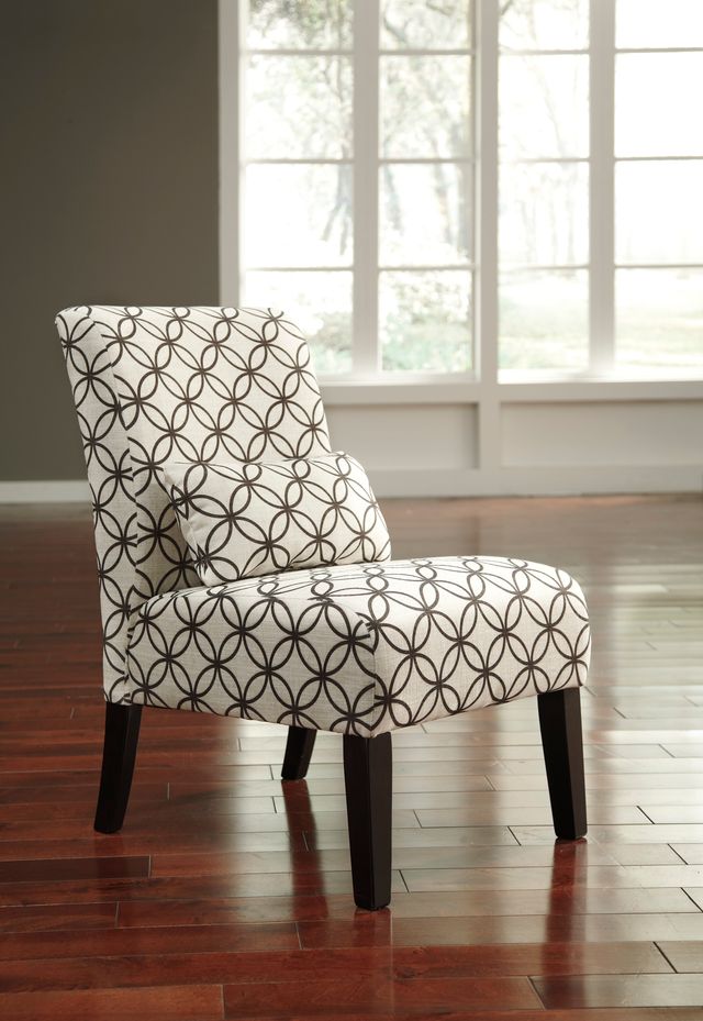 Signature Design by Ashley® Annora Brown Accent Chair 1
