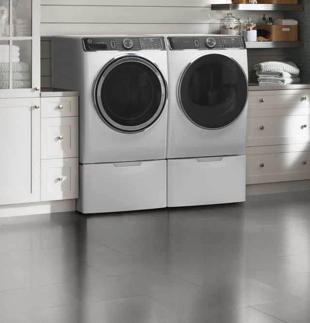 GE® 5.0 Cu. Ft. White Smart Front Load Washer 36
