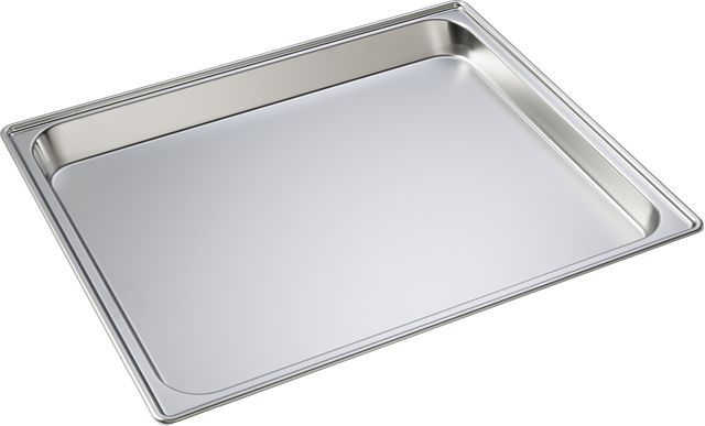 Wolf® 17.75" Stainless Steel Solid Pan 0
