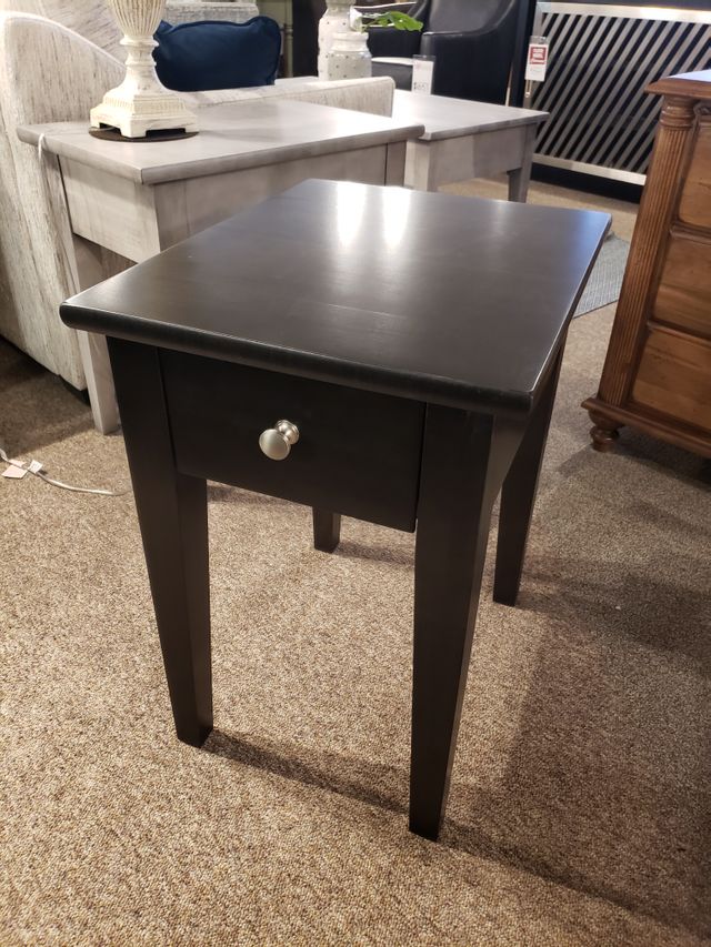 Durham Furniture16 x 20" Small End Table w/Drawers  - Solid Accents