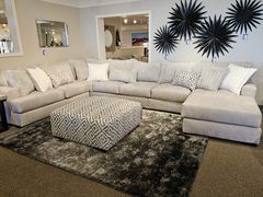 Airy 4 Piece Sectional