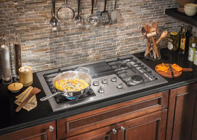 Frigidaire Professional® 36" Stainless Steel Gas Downdraft Cooktop 5