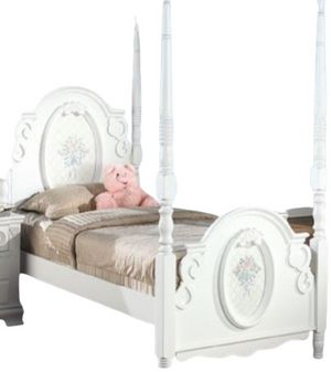 ACME Furniture Flora White Full Poster Bed