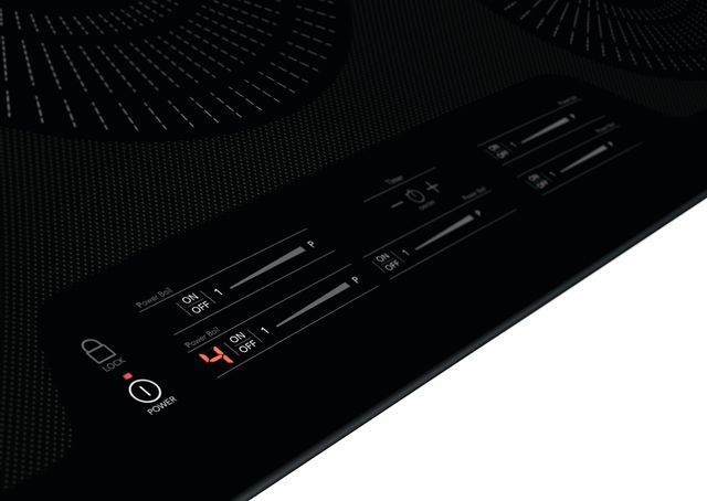Frigidaire Gallery® 36" Black Induction Cooktop 4