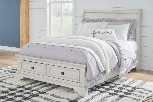 Signature Design By Ashley® Robbinsdale Antique White Sleigh Bed With ...