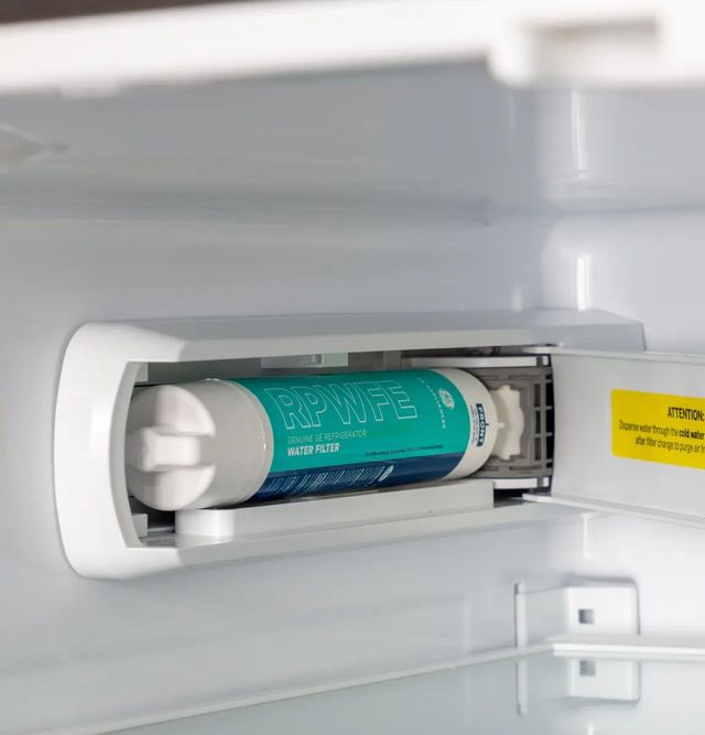 GE® White Refrigerator Water Filter-1