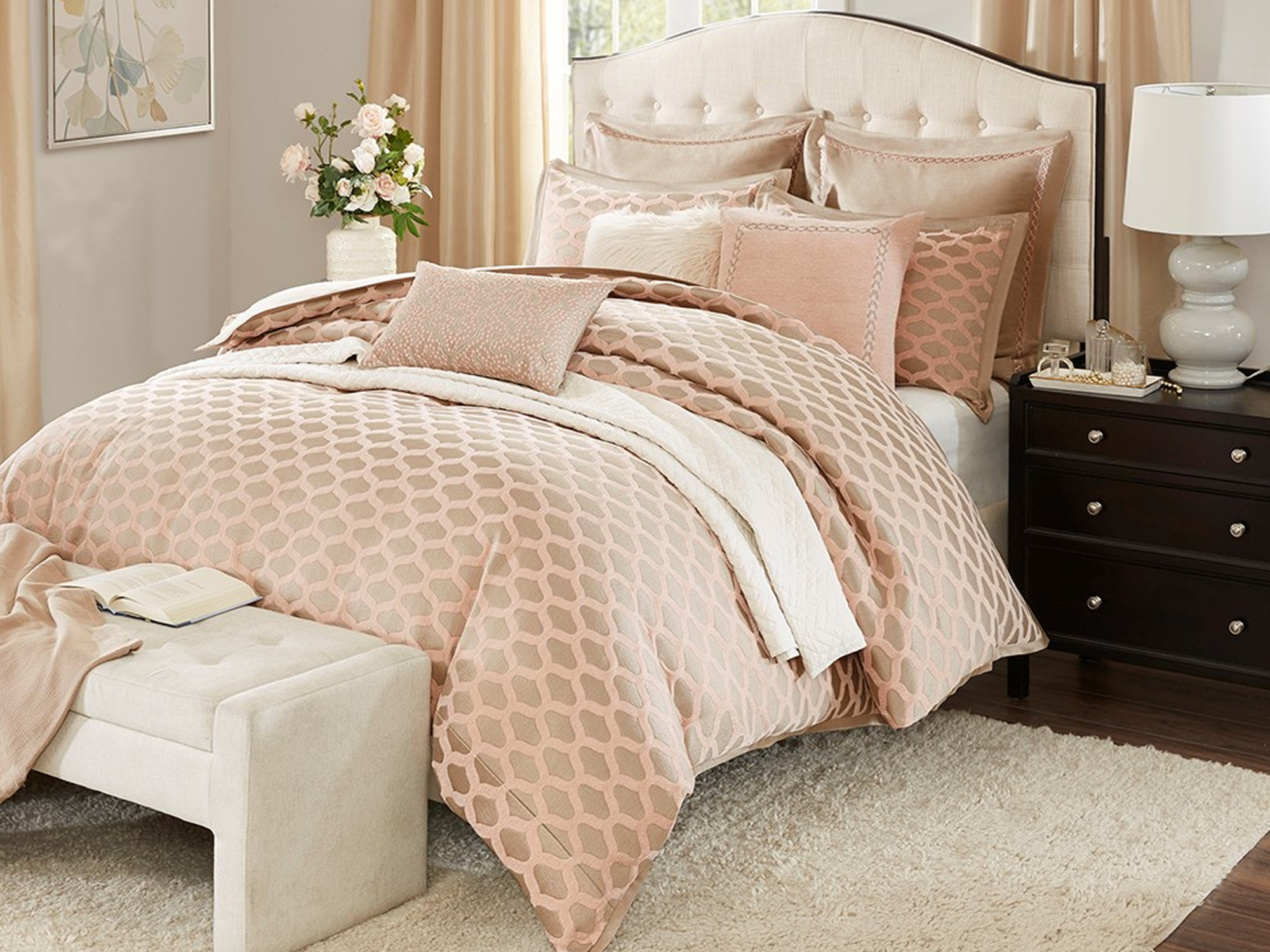 Romance Pink King Comforter Set | Bob Mills Furniture