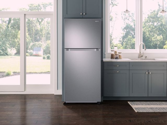 Samsung 21.1 Cu. Ft. Stainless Steel Top Freezer Refrigerator 39