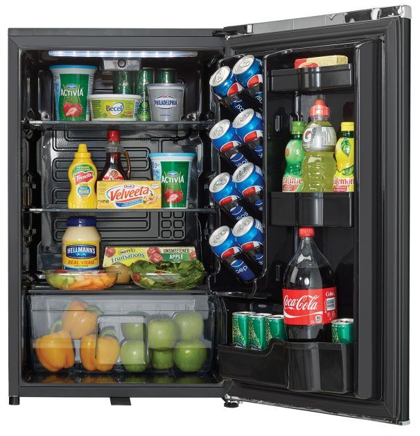 Réfrigérateur compact de 21 po Danby® de 4,4 pi³ - Noir de minuit métallisé 2
