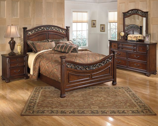Signature Design by Ashley® Leahlyn Warm Brown Queen Panel Bed-2