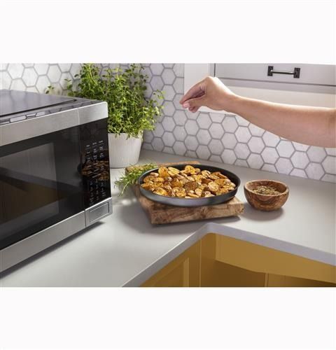 GE 1.0 cu. ft. Countertop Microwave - Stainless Steel