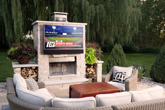 Seura® Full Sun Series™ 65" 4K Ultra HD LED Outdoor TV 17
