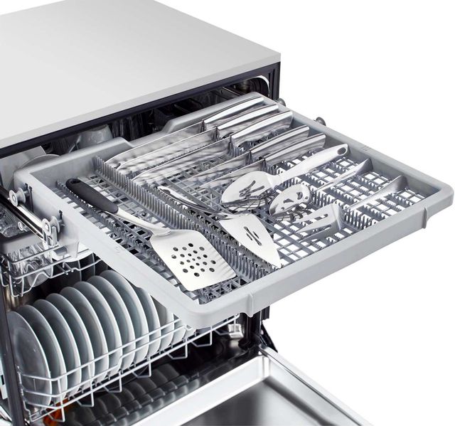 LG 24" PrintProof™ Stainless Steel Built In Dishwasher 9