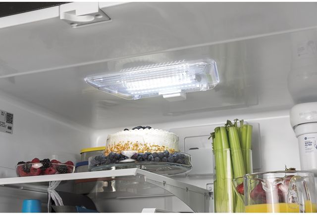Réfrigérateur à congélateur inférieur de 30 po GE® de 20,9 pi³ - Acier inoxydable 2