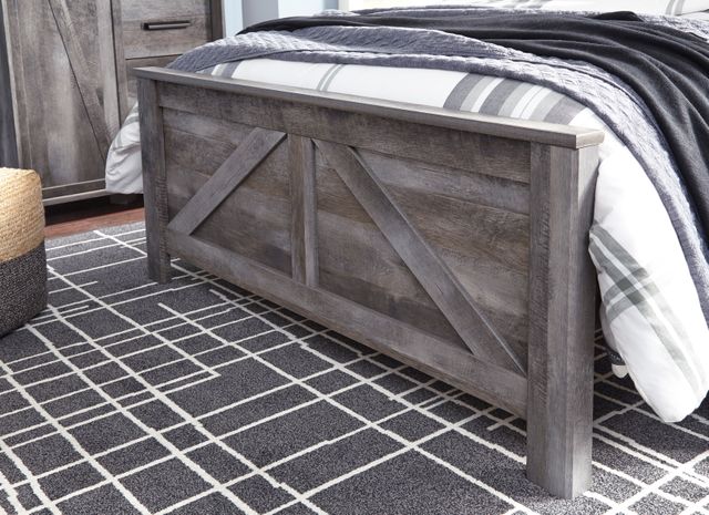 Signature Design by Ashley® Wynnlow Gray King Crossbuck Panel Bed 5