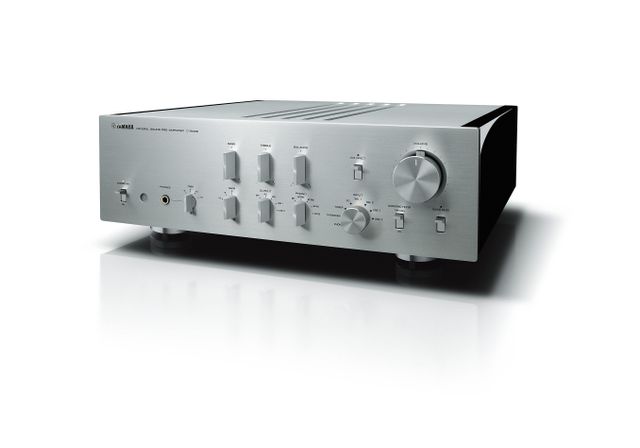 Yamaha C-5000 Stereo Preamplifier 1