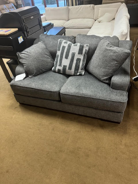 Benchcraft loveseat deals