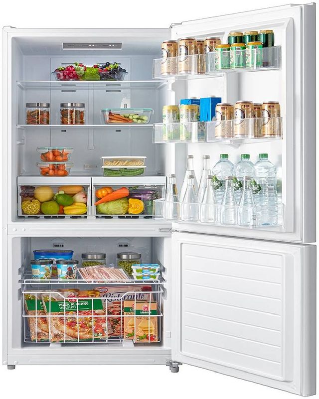 Réfrigérateur à congélateur inférieur de 30 po Moffat® de 18,6 pi³ - Blanc 1