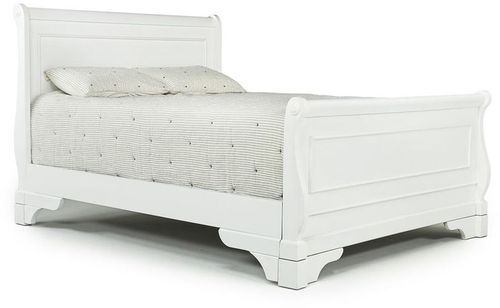 New Classic® Home Furnishings Versaille White Eastern King Sleigh Bed