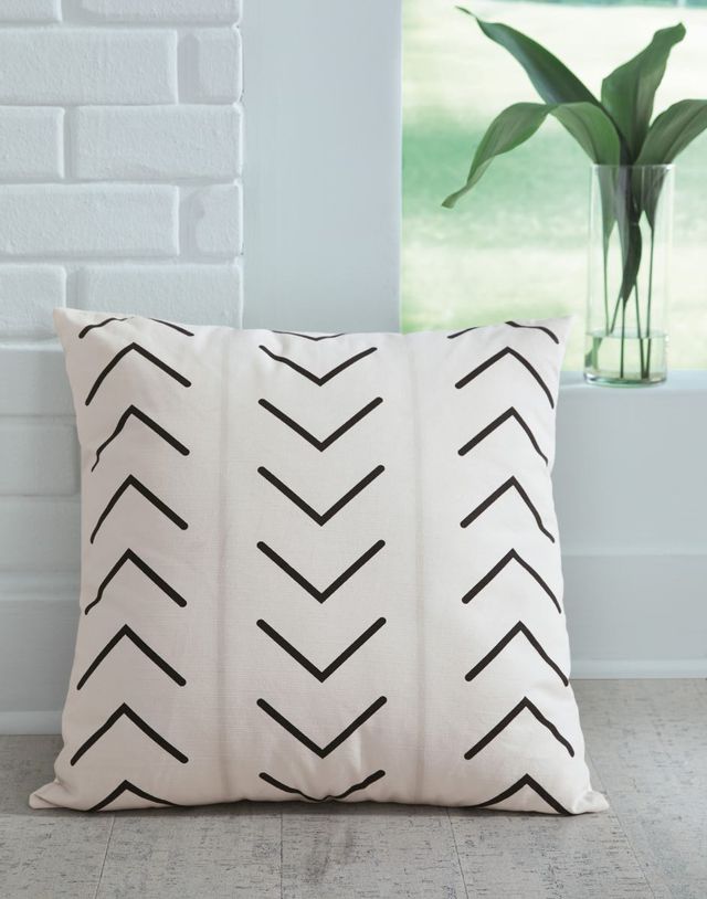 Signature Design by Ashley® Kallan Set of 4 White/Black Pillows 4