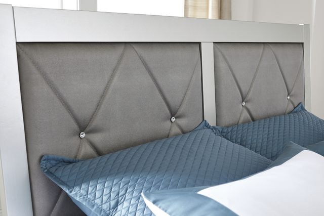 Signature Design by Ashley® Olivet Silvertone Metallic King Panel Bed-1