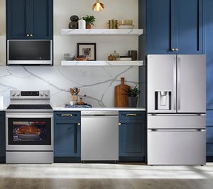 LG 4-Piece Kitchen Package with a 28.6 Cu. Ft. Capacity 4-Door French Door Refrigerator with Full-Convert™ Drawer & Dual Ice Makers