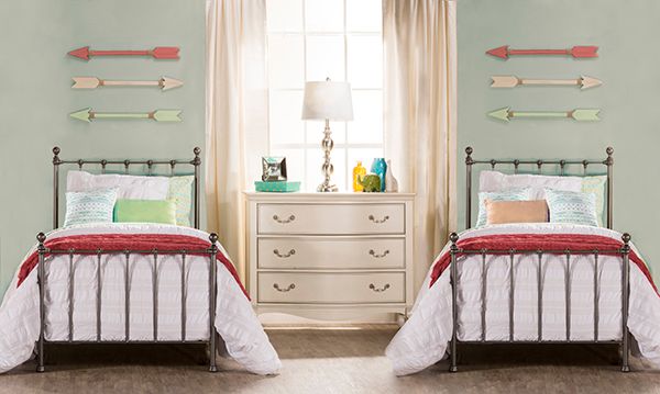 Hillsdale Furniture Molly Black Steel Queen Bed 3