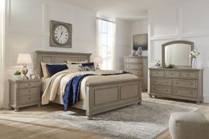 Signature Design by Ashley® Lettner 4-Piece Light Gray Queen Bedroom Set