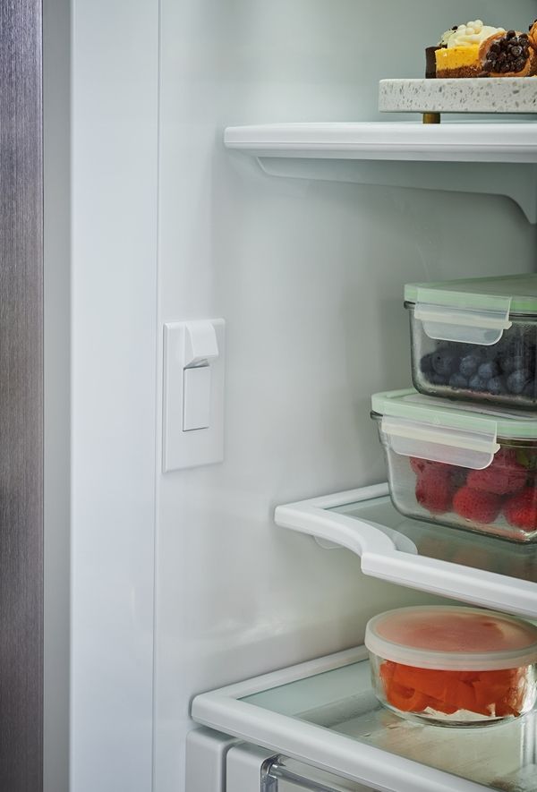 Sub-Zero® 21.7 Cu. Ft.Stainless Steel Bottom Freezer Refrigerator 9