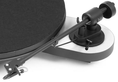 Pro-Ject Manual Turntable-White/Black 1