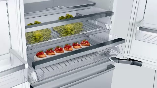 Bosch Benchmark® Series 19.4 Cu. Ft. Stainless Steel Built In French Door Refrigerator 20