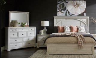 Klaussner® Nashville 4 Piece White King Bed Set