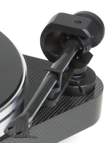 Pro-Ject RPM 9 Carbon SuperPack Turntables 1