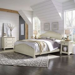 homestyles® Chambre 3-Piece Antiqued White King Bedroom Set
