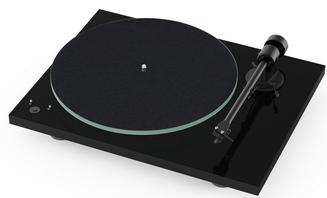 Pro-Ject High Gloss Black Audiophile Entry Level Turntable