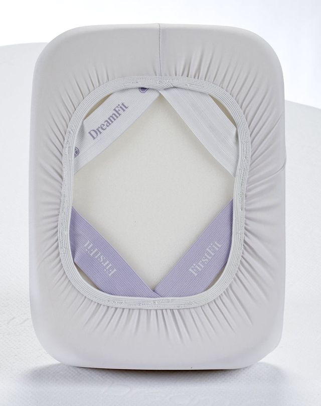 DreamFit® DreamComfort™ White Full XL Mattress Protector 5