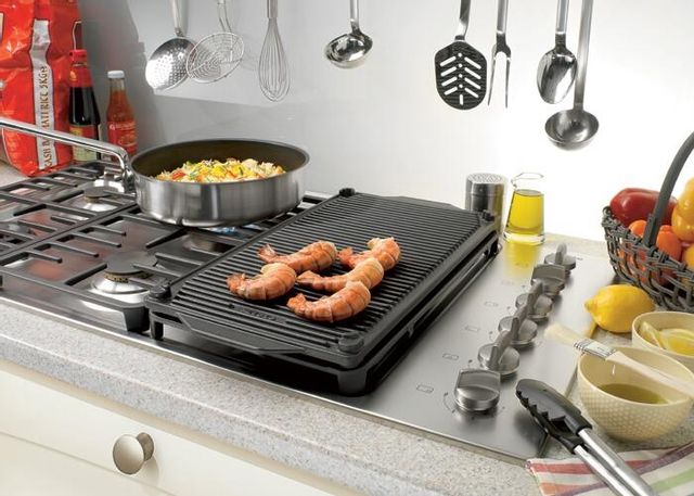 Miele 43" Stainless Steel Gas Cooktop 3
