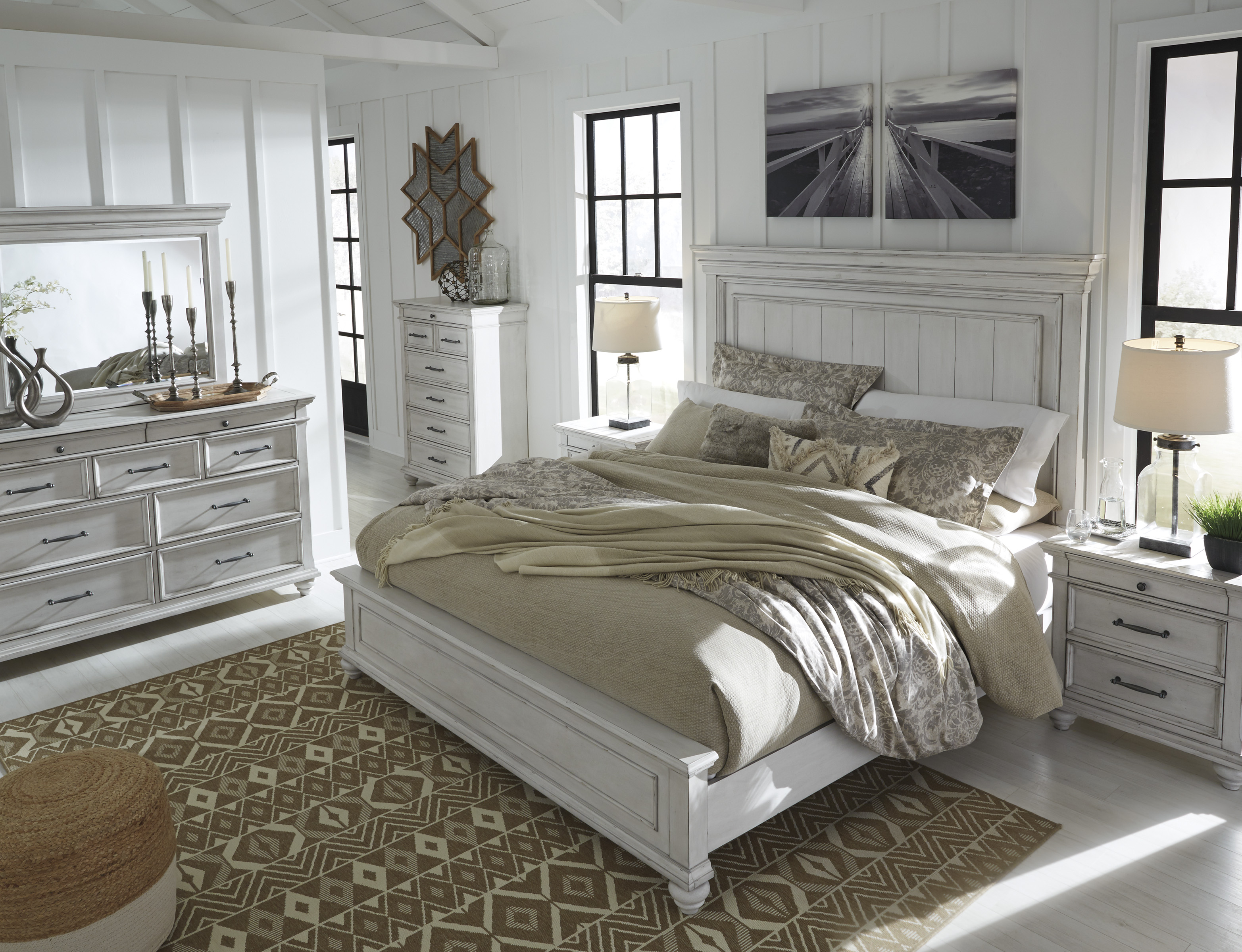 Benchcraft® Kanwyn 4-Piece Whitewash King Bedroom Set