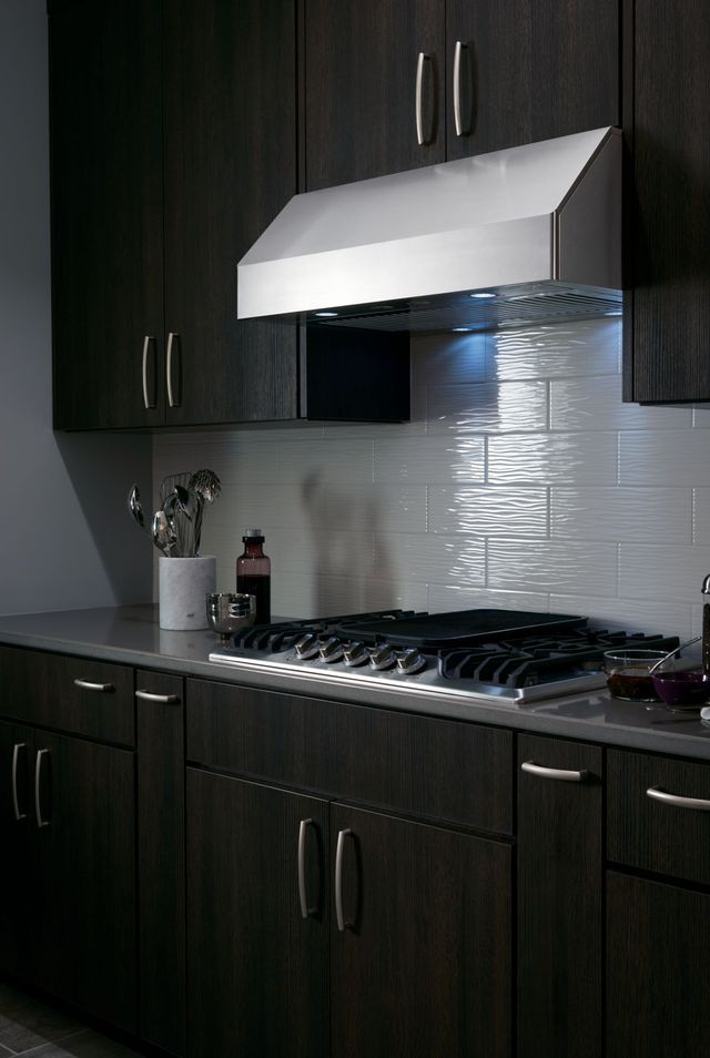 Frigidaire Professional® 30" Smudge-Proof™ Stainless Steel Under Cabinet Range Hood 8