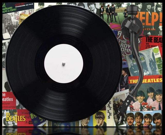 Pro-Ject The Beatles Singles Graphic Turntable 1