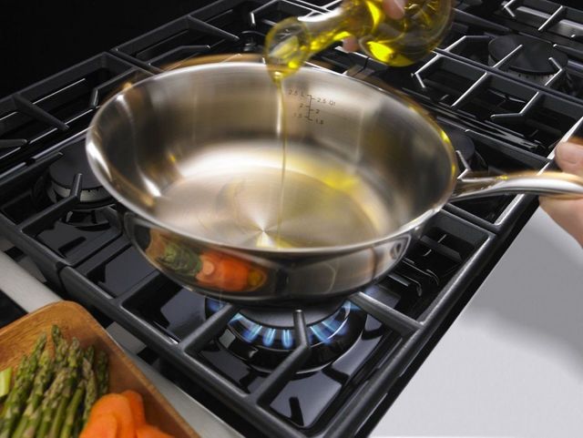 KitchenAid® 36" Stainless Steel Commercial-Style Gas Rangetop 3