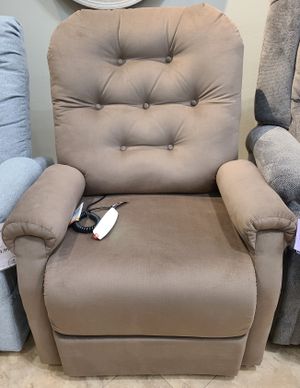 Ultimate Power Recliner™ by Mega Motion Otto Chocolate Lift Chair