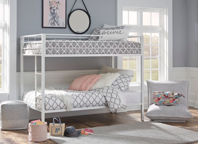 Highlight Twin Over Twin Metal Bunk Bed (White)