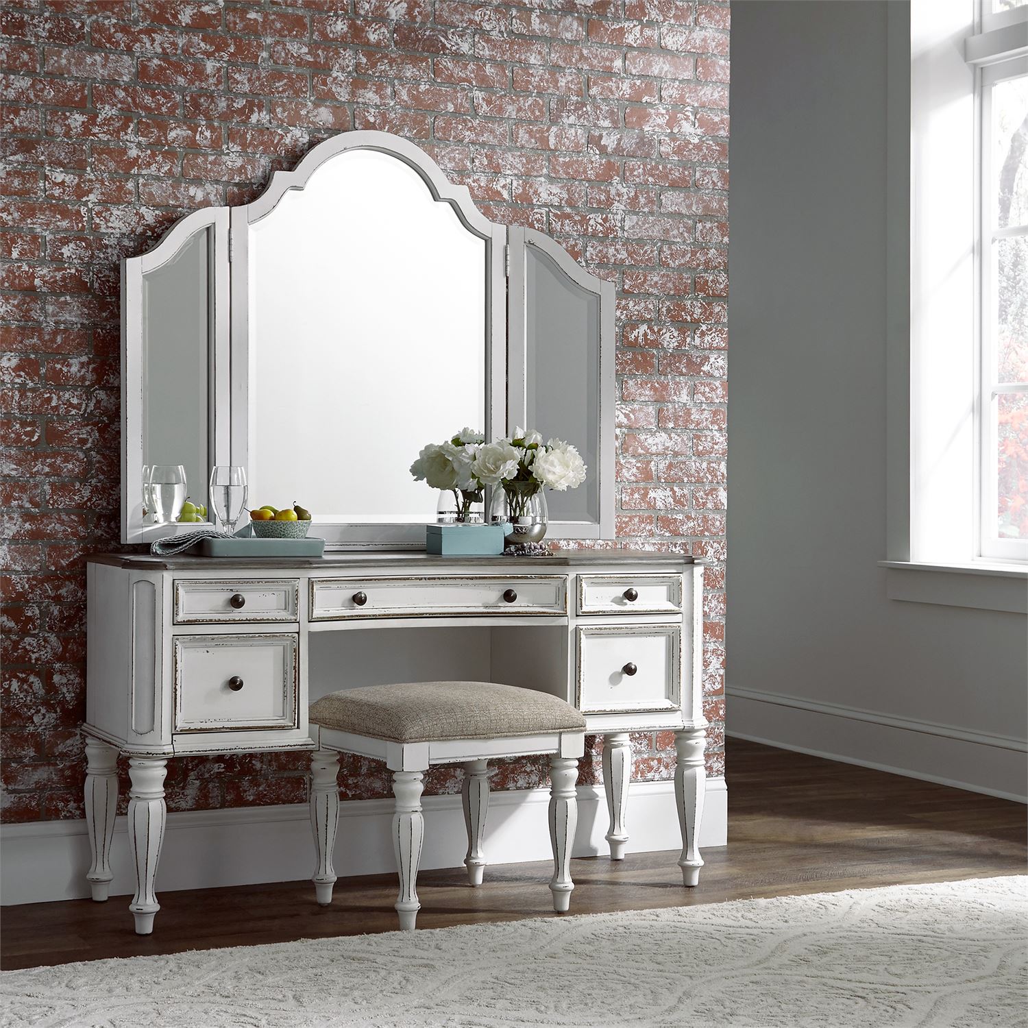 Liberty Furniture Magnolia Manor 3-Piece Antique White Vanity Set