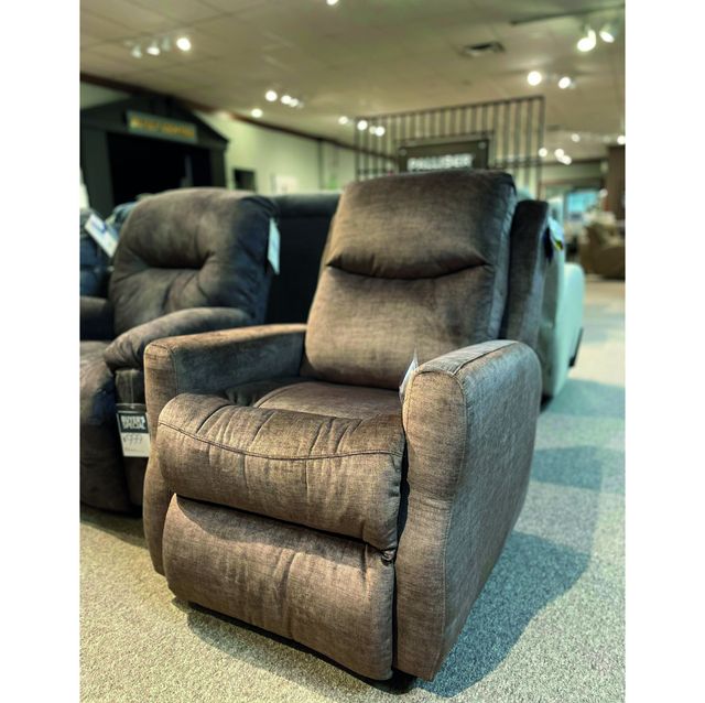 Southern Motion Fame Recliner