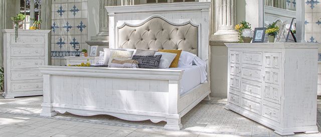 International Furniture Direct Bella 4-Piece Vintage White Queen Bedroom Set
