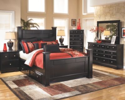 Signature Design by Ashley® Shay Almost Black Nightstand 5