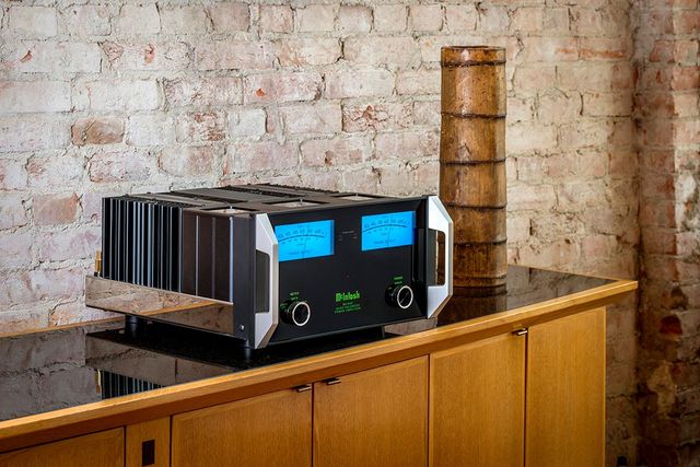 McIntosh® 2-Channel Solid State Amplifier 5